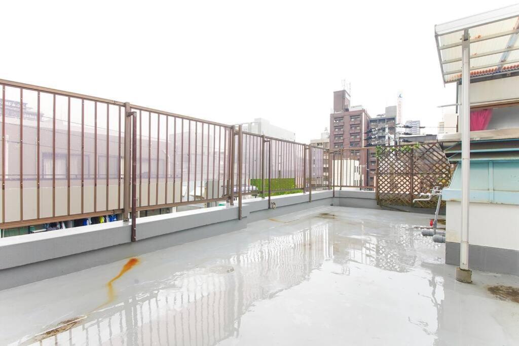 Sanacion Namba 難波千日前の5Ldk120平米 駅徒歩2分 広々バルコニーでバーベキューも可能 Daire Osaka Dış mekan fotoğraf